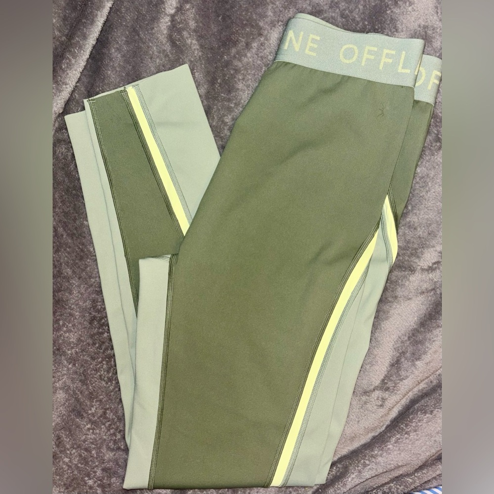Aerie Offline Women's Olive Green Performance Leggings